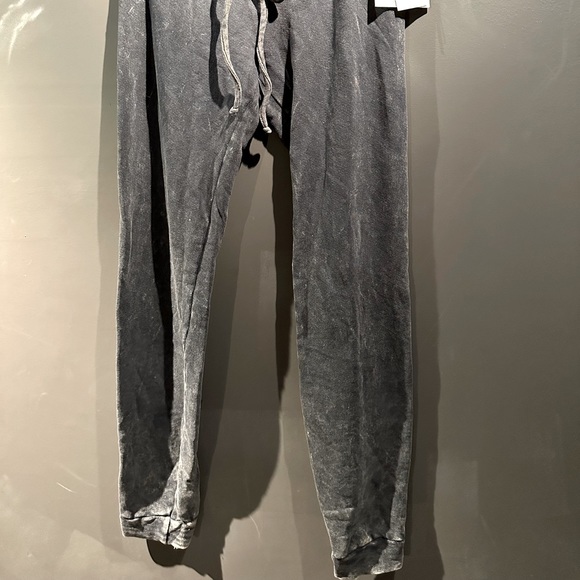 NWT Beyond Yoga joggers, size S - Picture 4 of 4